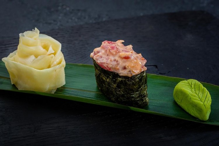 Гунканы с тунцом