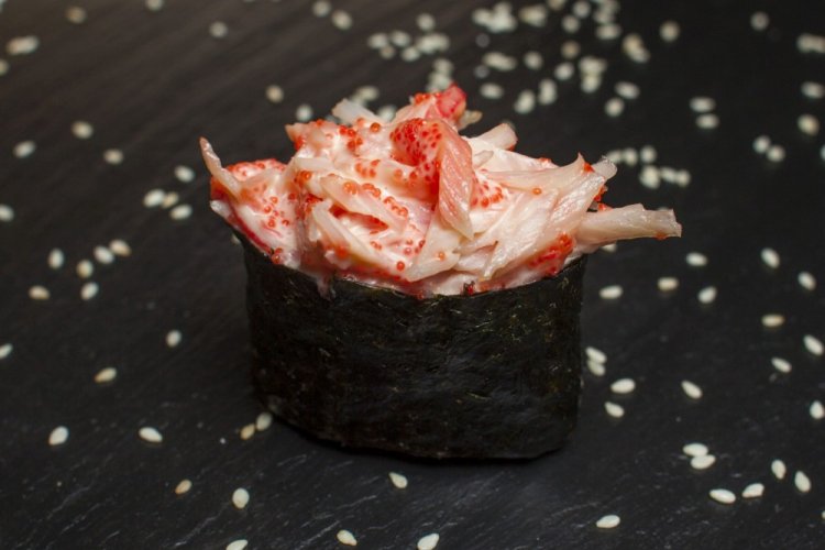 Гунканы с крабовыми палочками