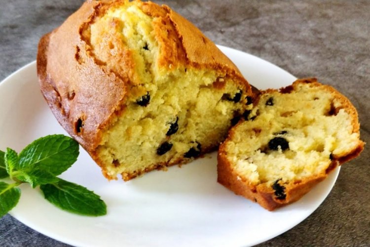 Классический банановый кекс с изюмом