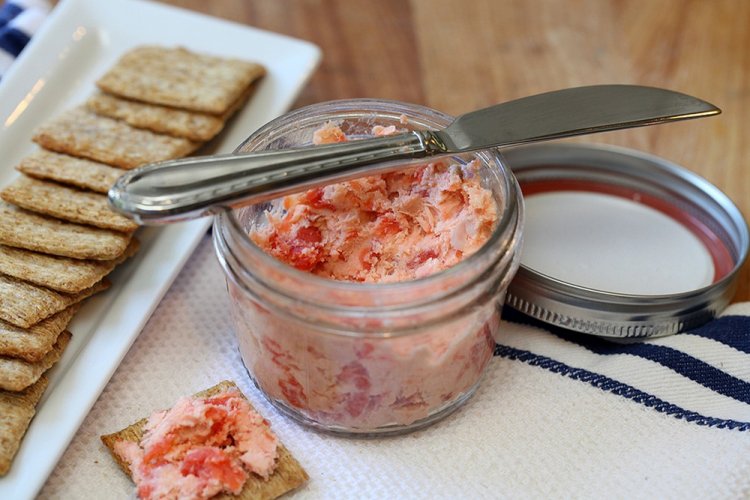 Риет из лосося