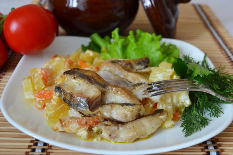 Рыба с картошкой в рукаве
