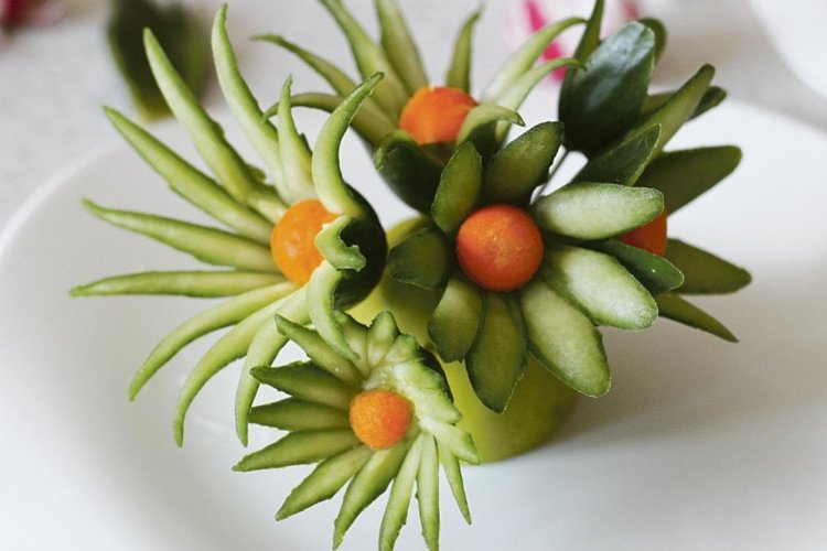 Цветы из овощей и фруктов