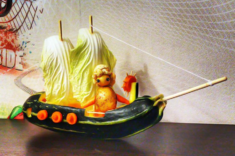Кораблик из кабачка