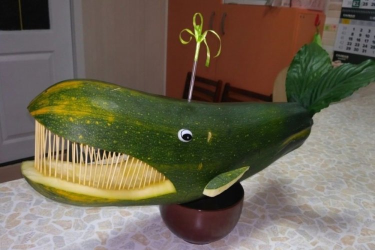 Кит из кабачка