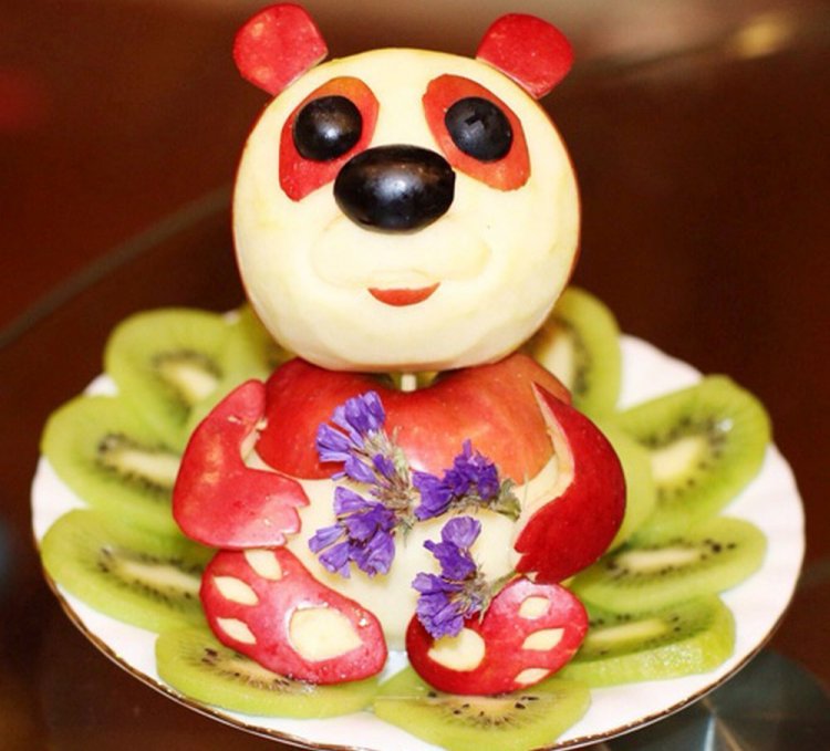 Мишка из яблок