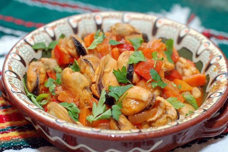 Мидии с овощами