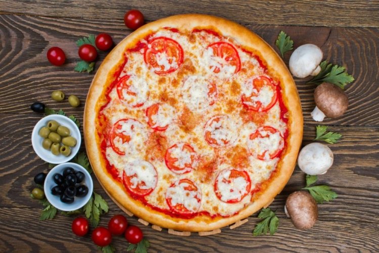 Пицца Маргарита без дрожжей