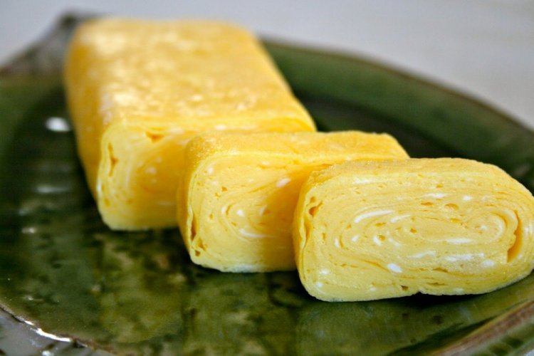 Японский омлет Тамагояки с рисовым уксусом