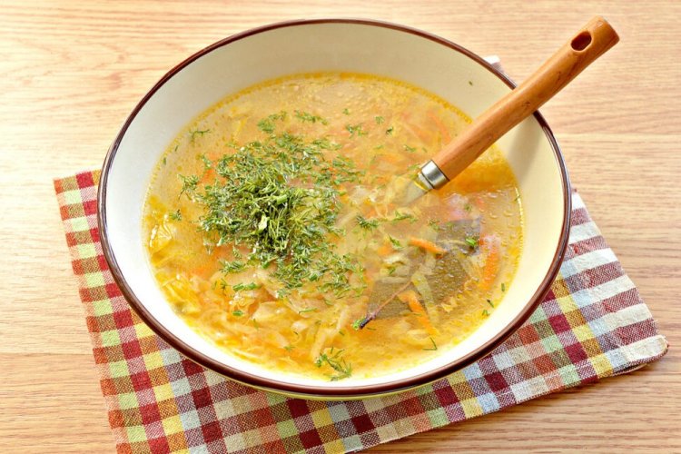 Щи с семгой и капустой