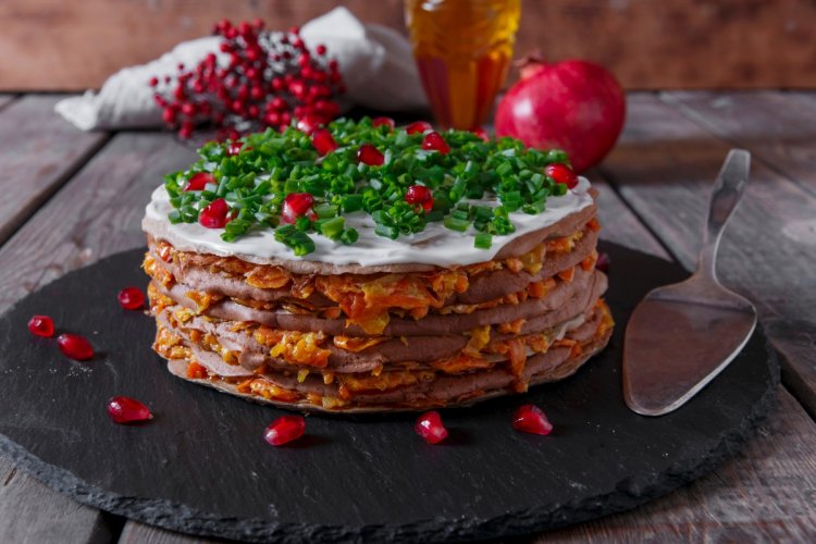 Печеночный торт: 15 простых и вкусных рецептов (пошагово)