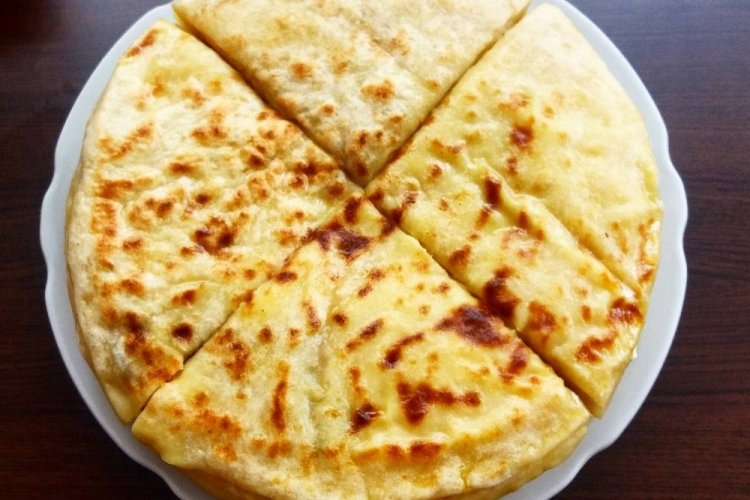 Хычины на кефире с сулугуни