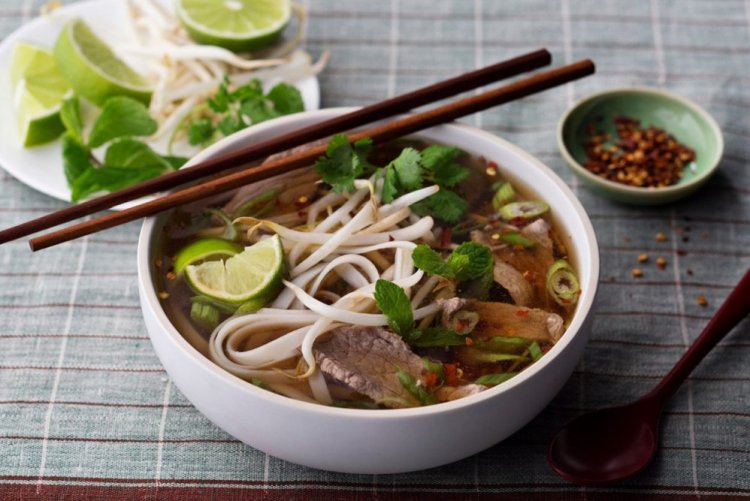 Суп Фо Бо на свином бульоне