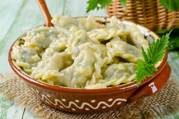 Вареники с творогом и зеленью