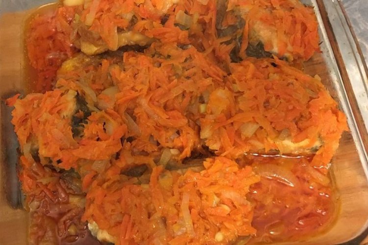 Филе щуки с овощами в духовке