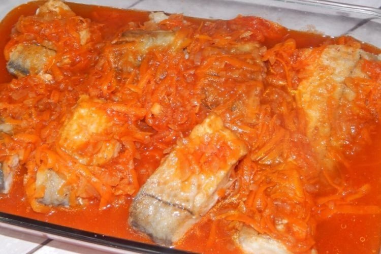 Палтус в томатном соке в духовке