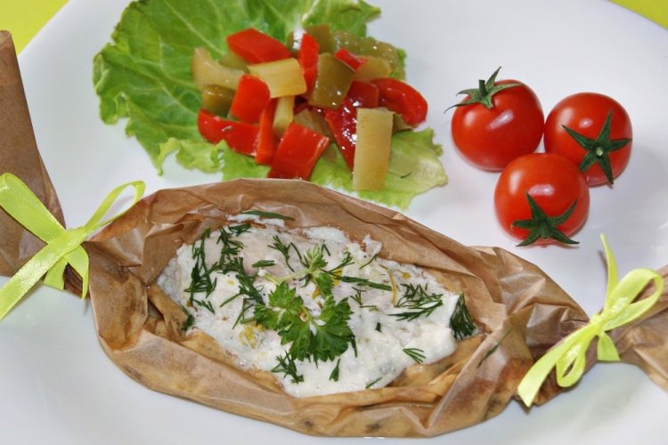 Палтус с гребешками в духовке