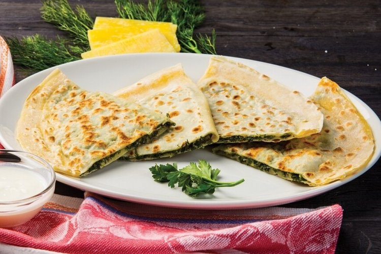 Кутабы с зеленью