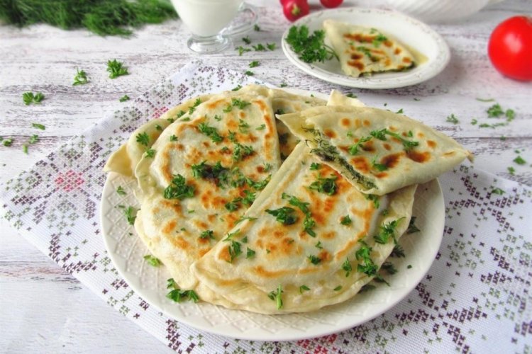 Кутабы с зеленью