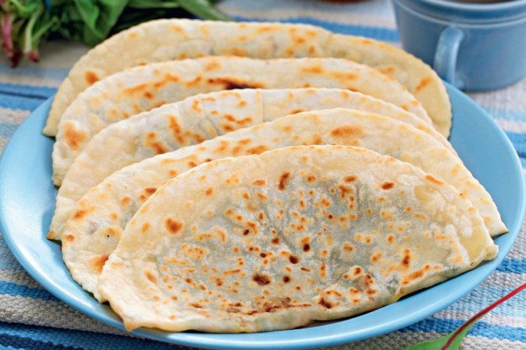 Кутабы с крапивой