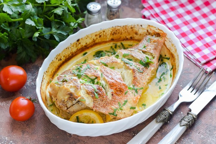 Запеченный окунь в горчичном маринаде