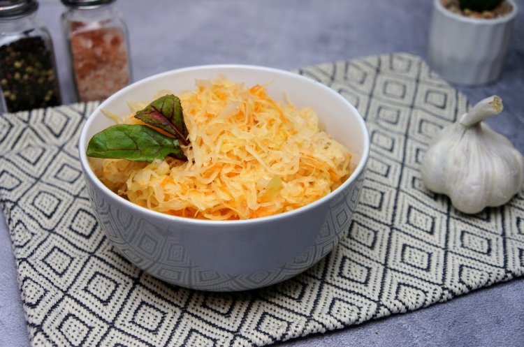 Квашеная капуста в банке – классический рецепт