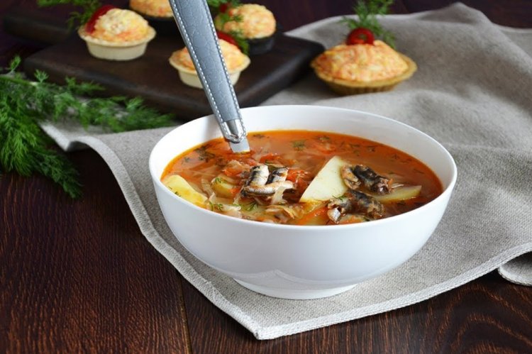 Солянка с килькой в томате