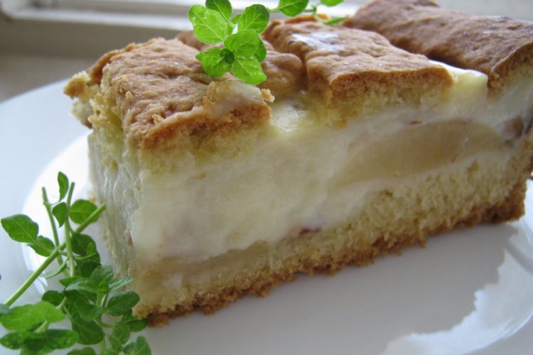 Яблочный пирог с заварным кремом