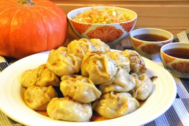 Манты с бараниной и тыквой