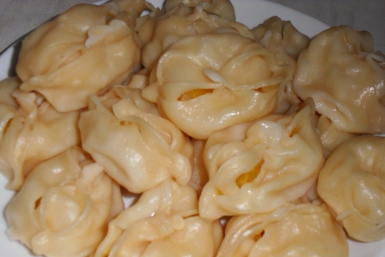 Манты с тыквой и картошкой