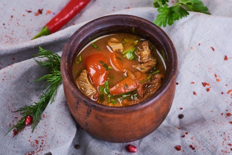 Шурпа в горшочках в духовке