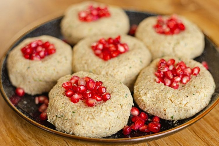 Пхали из капусты с орехами