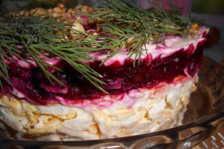 Салат со свеклой и яблоками