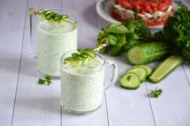 Йогуртовый коктейль из сельдерея