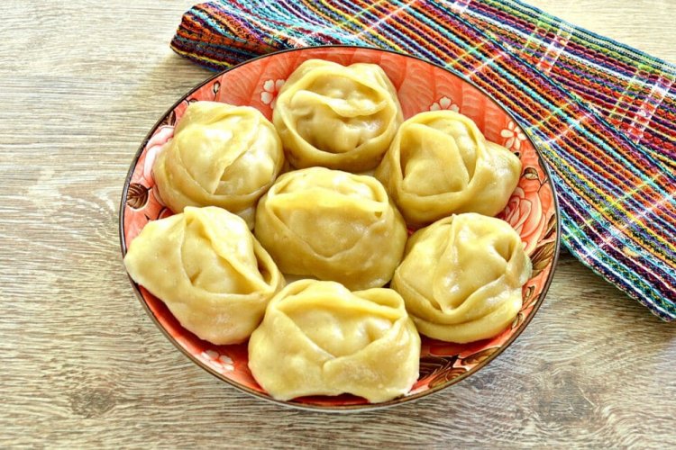 Манты с творогом