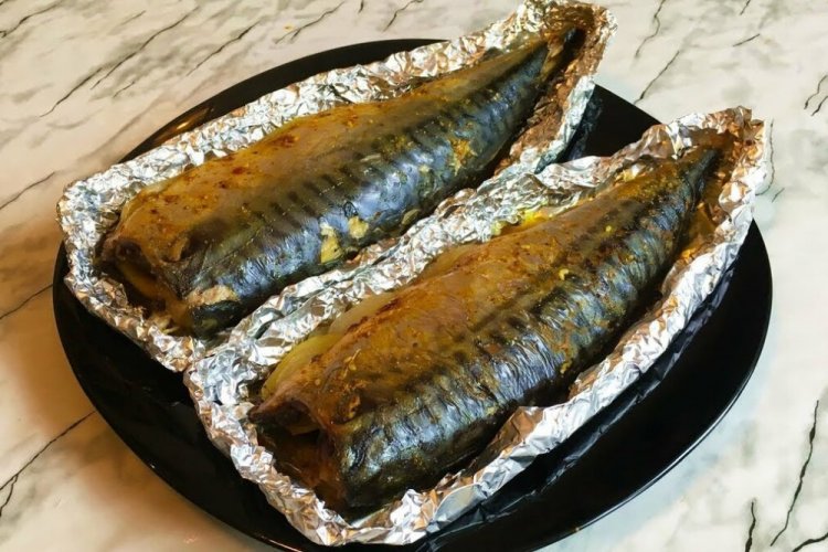 Запеченная скумбрия в фольге