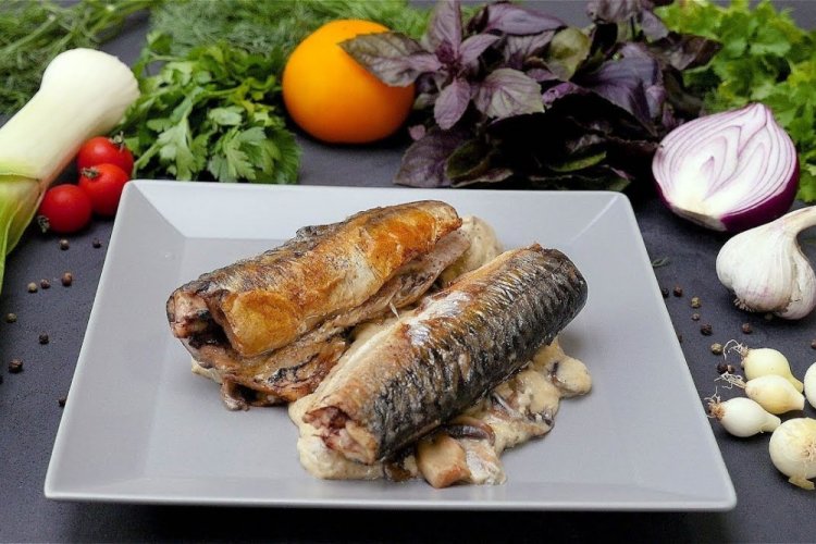 Скумбрия с грибами в фольге