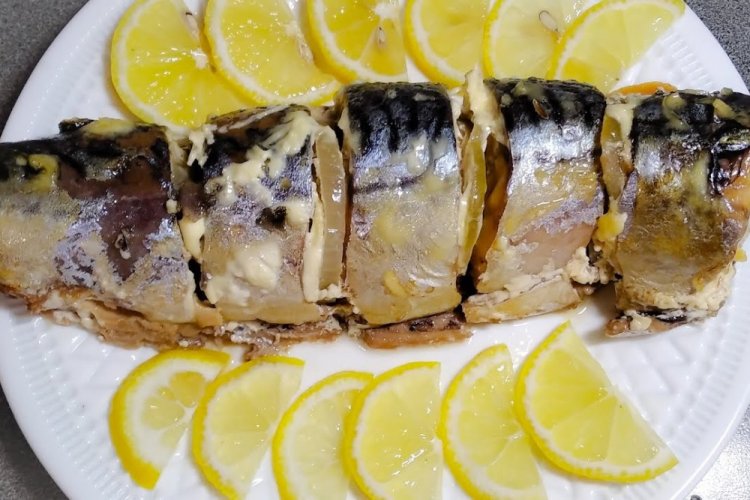 Скумбрия в сметане в духовке