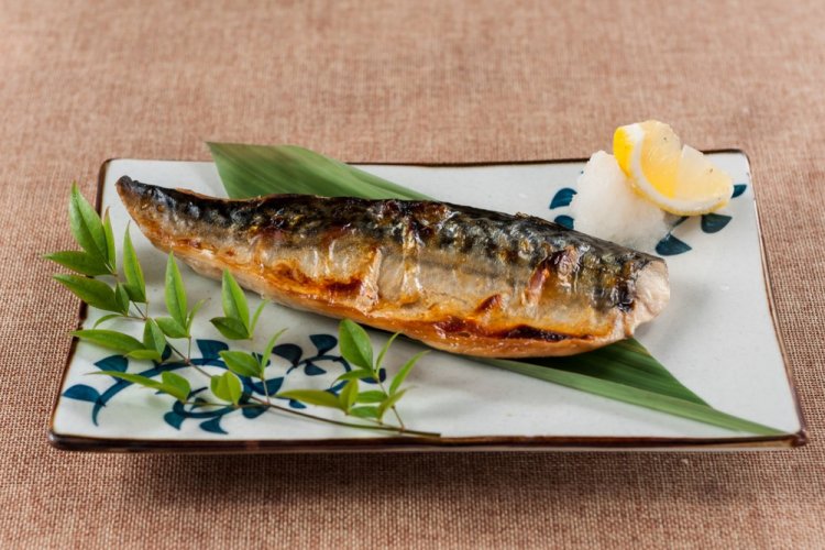 Скумбрия с майонезом в фольге