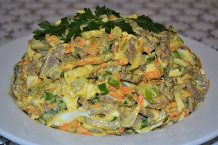 Салат из свиного сердца с морковью