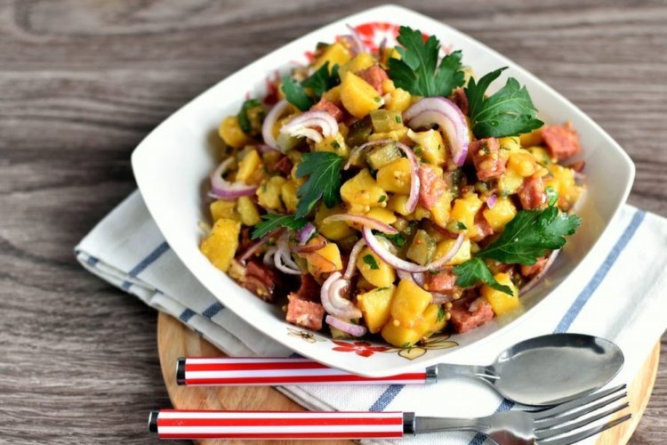 Немецкий рождественский салат с картошкой