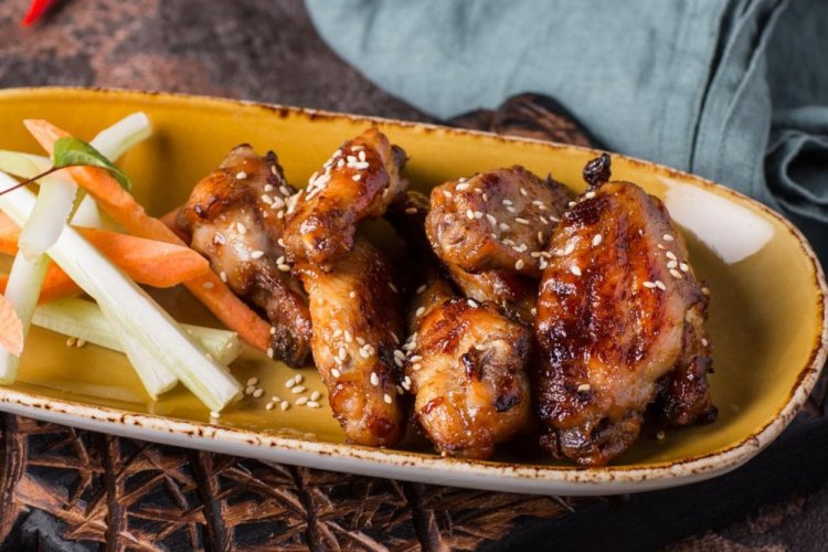 Курица в соевом соусе на сковороде