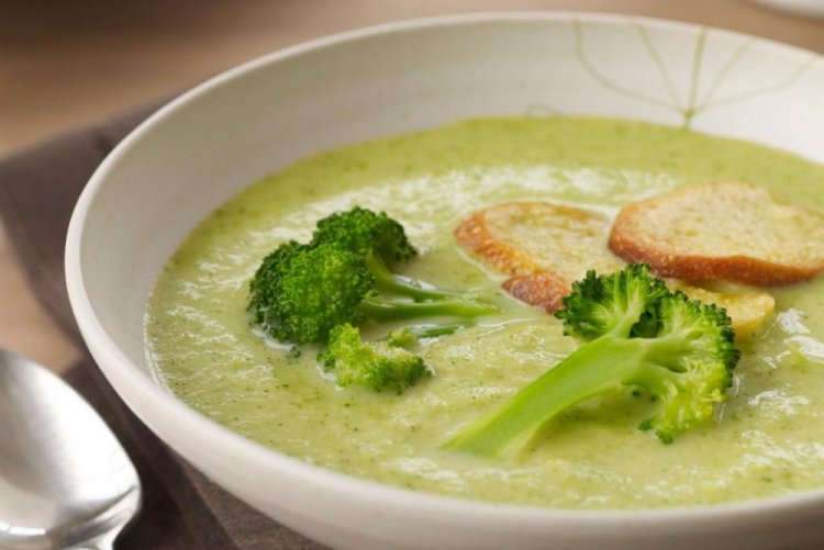 Суп-пюре из брокколи с нутом и чечевицей