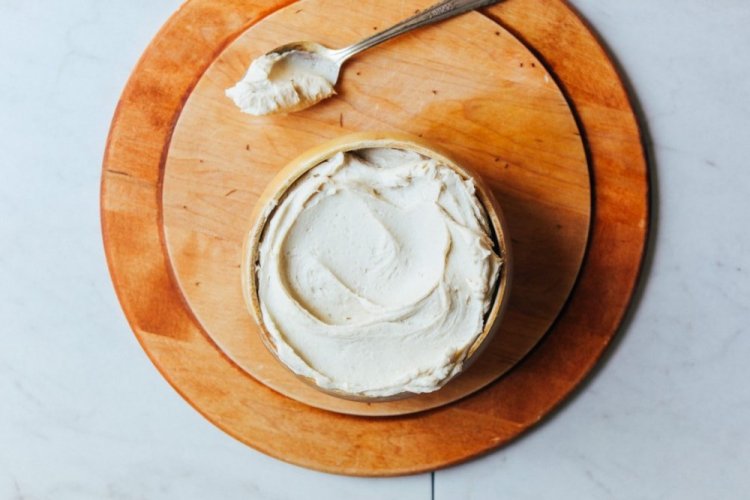 Крем из кокосового молока для веганского торта