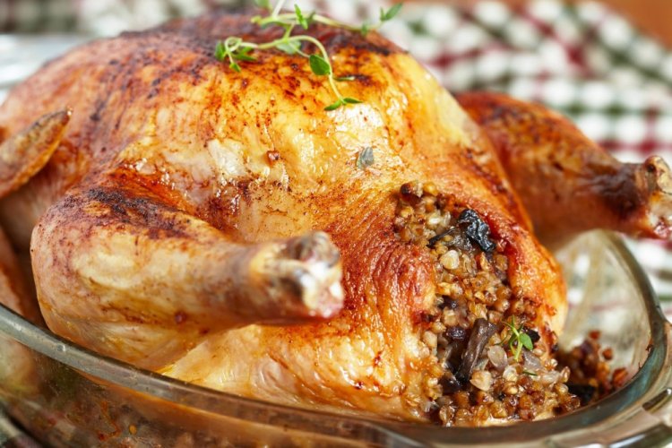 Курица с гречкой и грибами