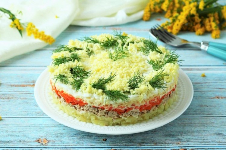 Салат Мимоза с грецкими орехами