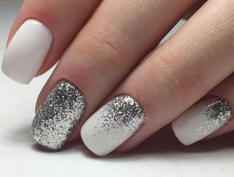 Серебряный маникюр