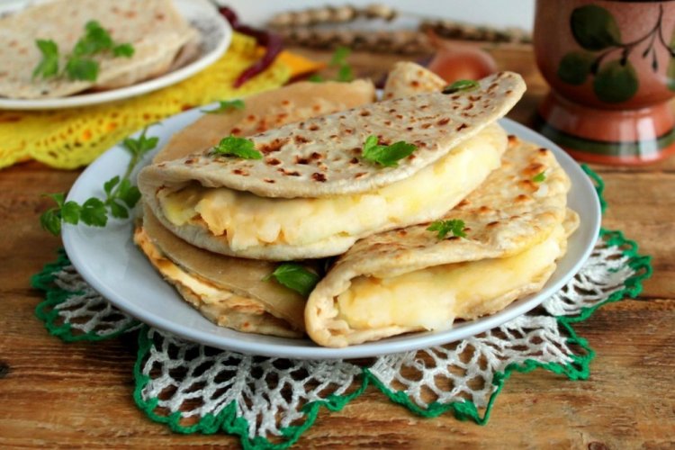 Кыстыбый с картошкой на молоке