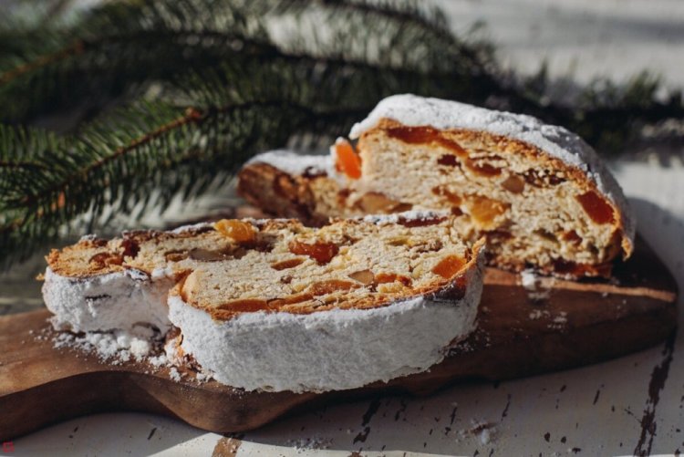 Рождественский штоллен