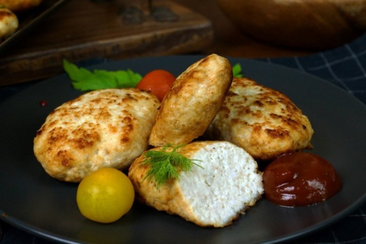 Куриные котлеты с творогом