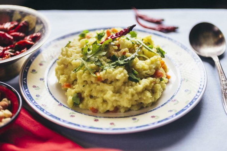 Рис с луком и морковью в кокосовом молоке